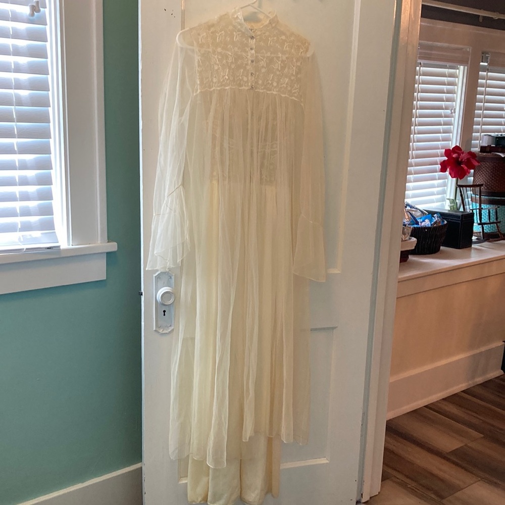 1940s Lady Leonora Peignoir Set
